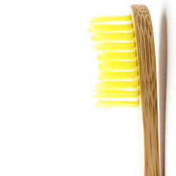 Humble Brush Doğal Yumuşak Yetişkin Diş Fırçası - Sarı - Thumbnail