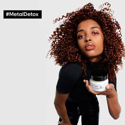 Loreal Professionnel Metal Detox İşlem Görmüş ve Yıpranmış Saçlar İçin Metal Karşıtı Koruyucu Maske 500 ml - Thumbnail