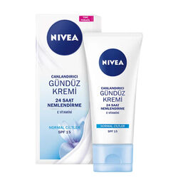 Nivea - Nivea Essentials Spf15 + Canlandırıcı Gündüz Kremi 50 ml